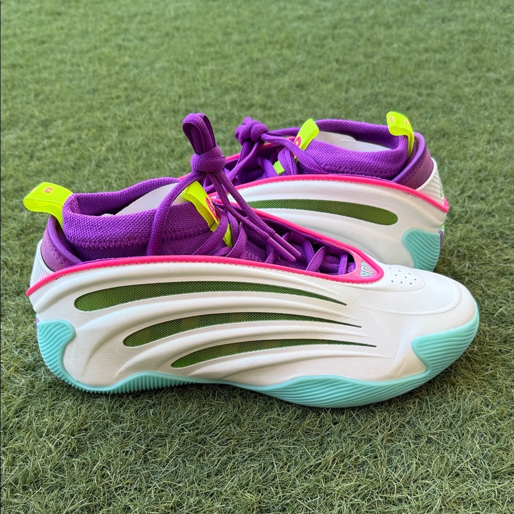 Adidas SMU Harden Volume 9